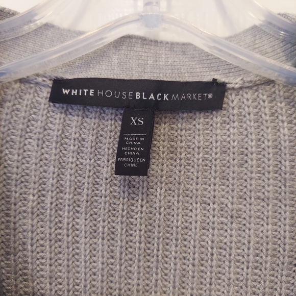 White House Black Market GRAY Button knit ribbed STRUCTURED CARDIGAN Sweater XS - Picture 7 of 11